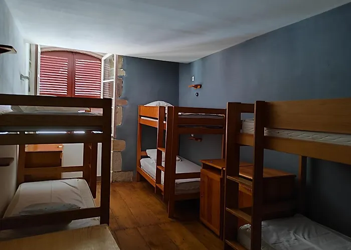 Auberge du Pèlerin- Auberge de charme en pierre avec vue sur les montagnes